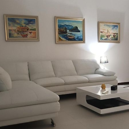Lustica-Apartment Dora2 แฮร์เซ็ก-โนวี ภายนอก รูปภาพ