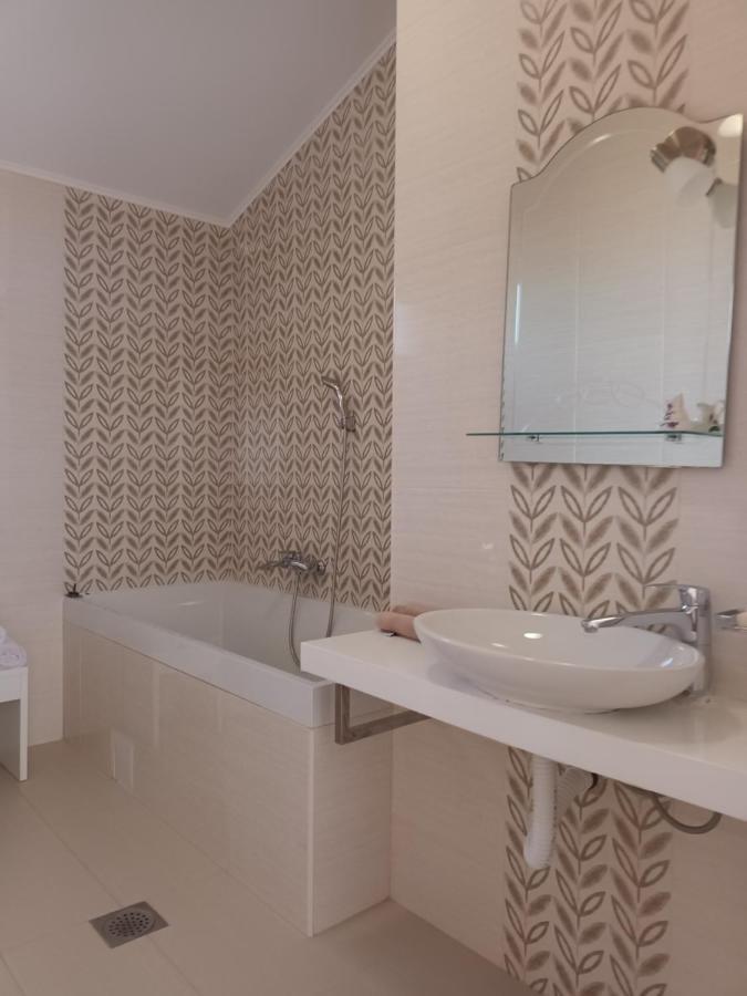 Lustica-Apartment Dora2 แฮร์เซ็ก-โนวี ภายนอก รูปภาพ
